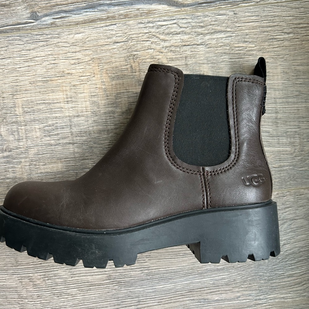 UGG Brown Leather Boot (Size 7 NWT) - Picture 4 of 5